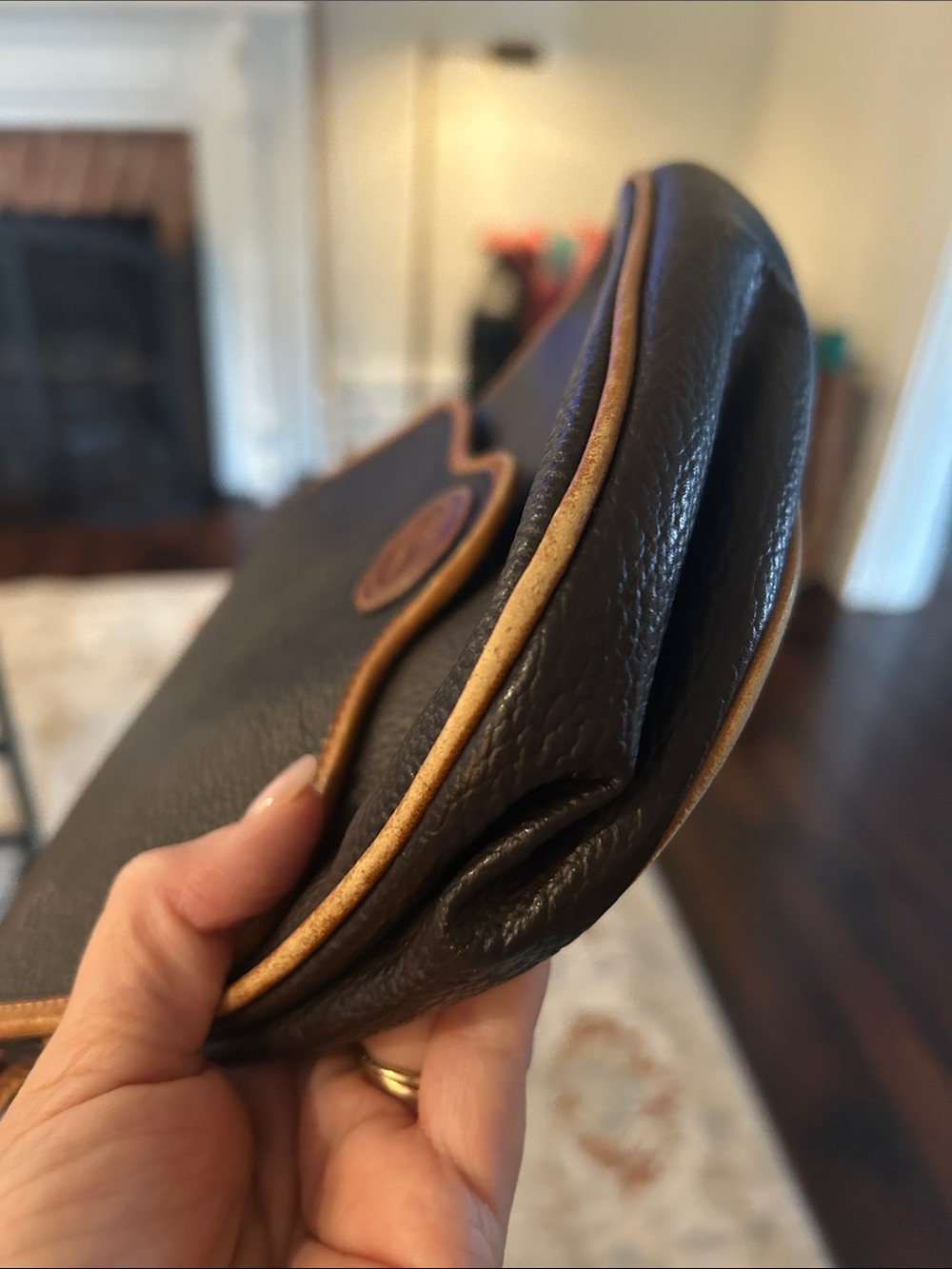 Gucci Plus Vintage Black Leather Shoulder Bag with Brown Trim Great condition - Picture 5 of 12